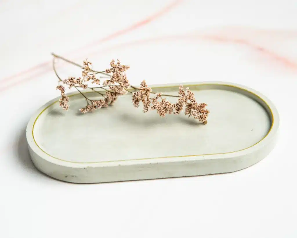 מגש אובאלי ראשי