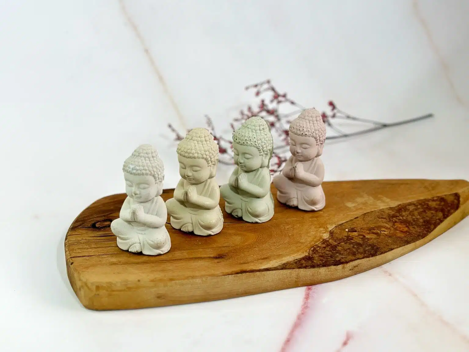 דמות בטון בודהה