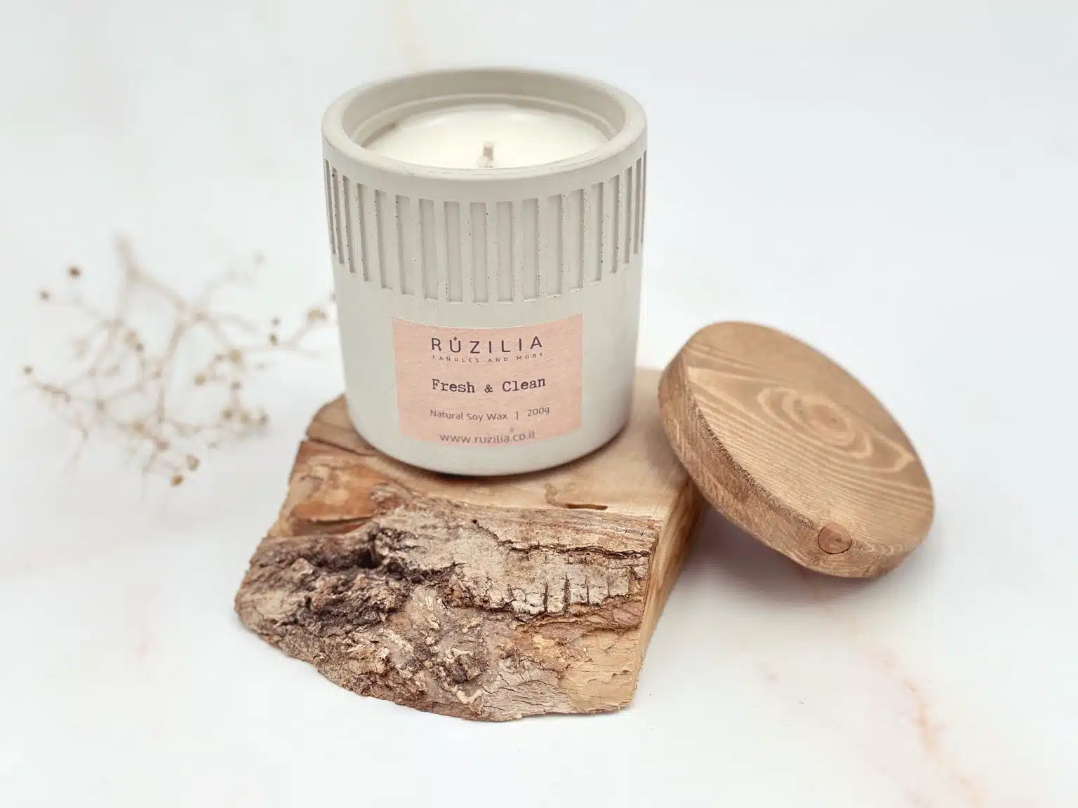 נר טבעי בכלי בטון