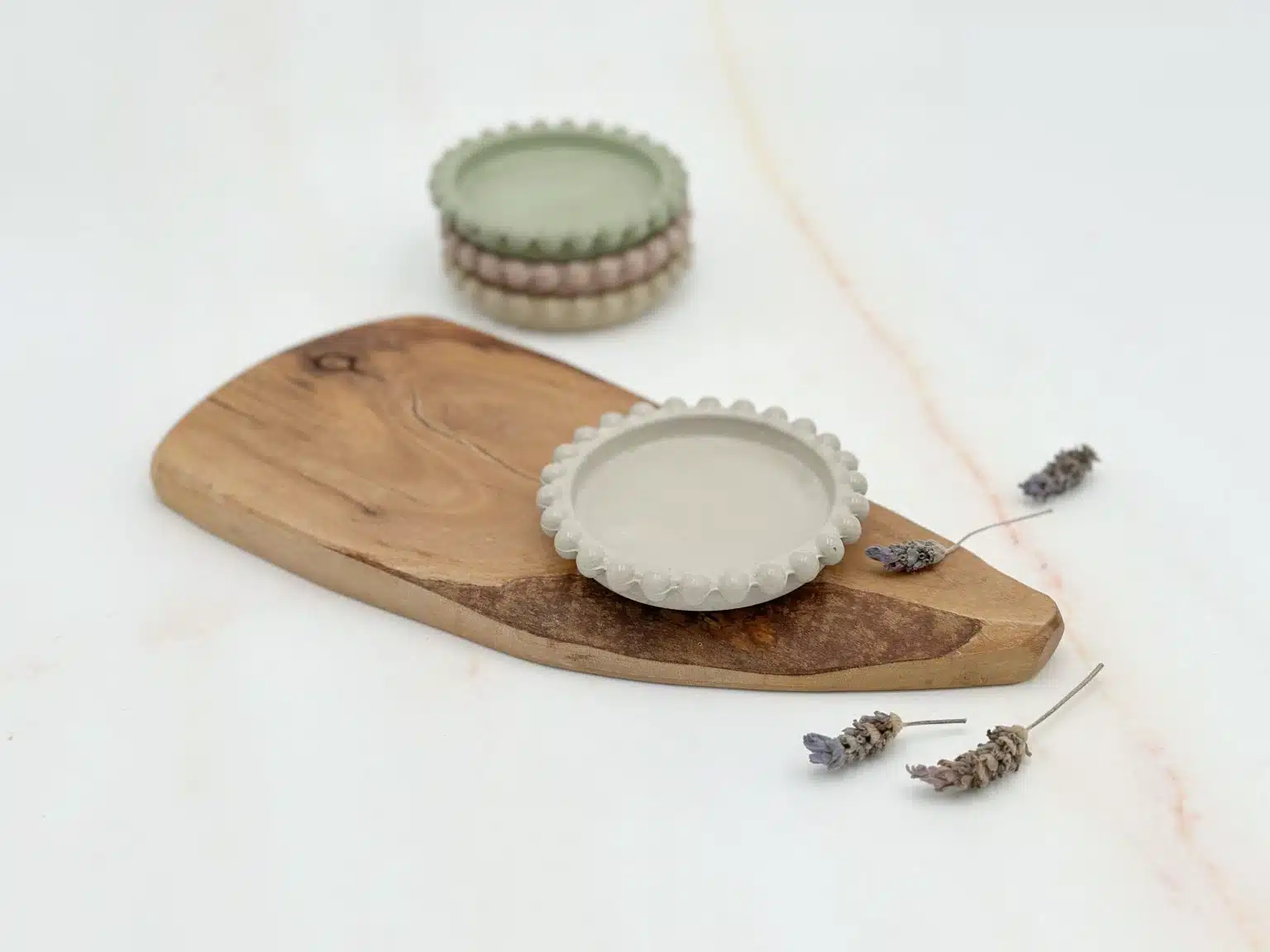 צלוחית בטון