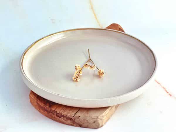 מגש בטון עגול