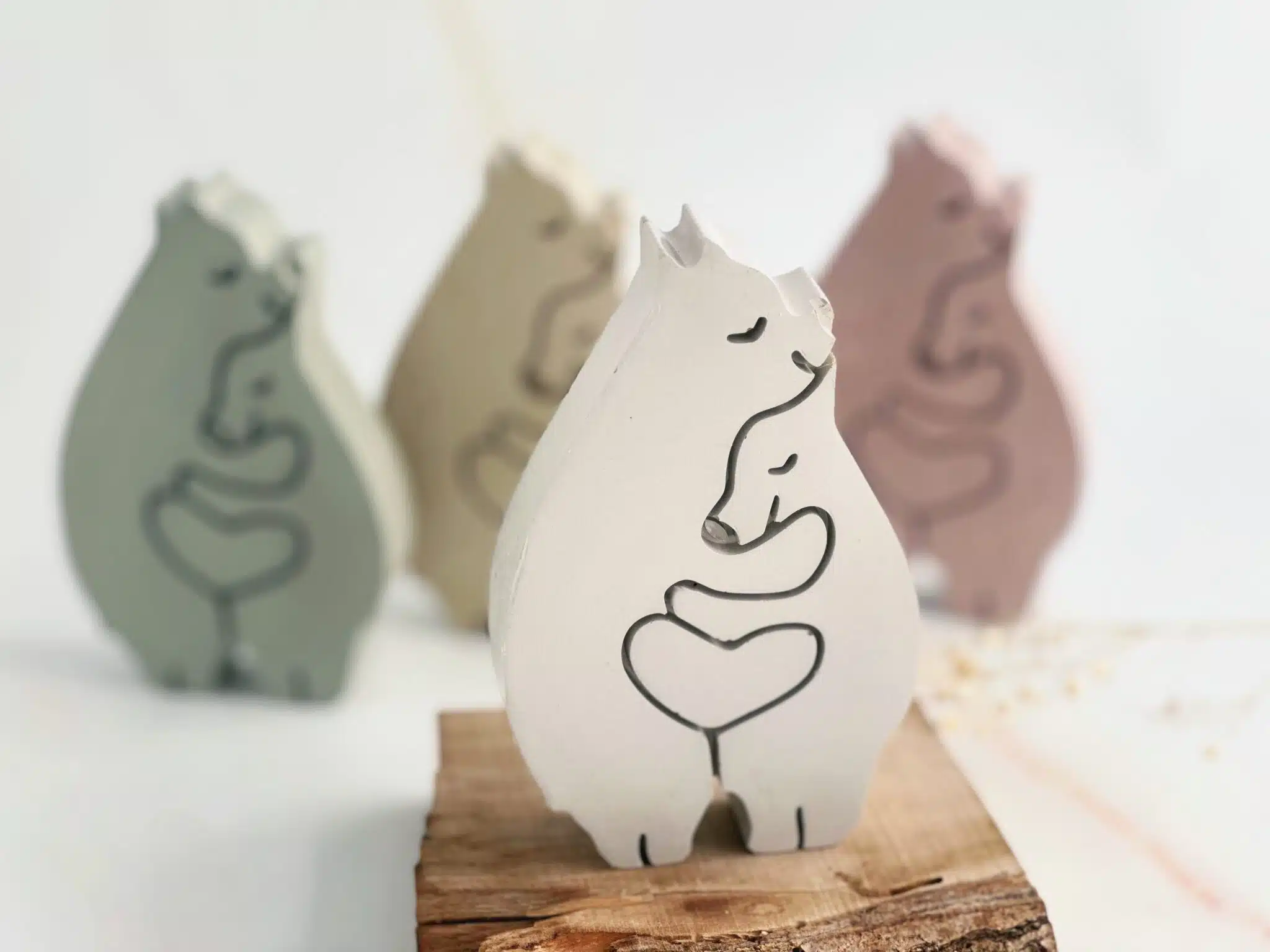 דמות בטון משפחת דובים